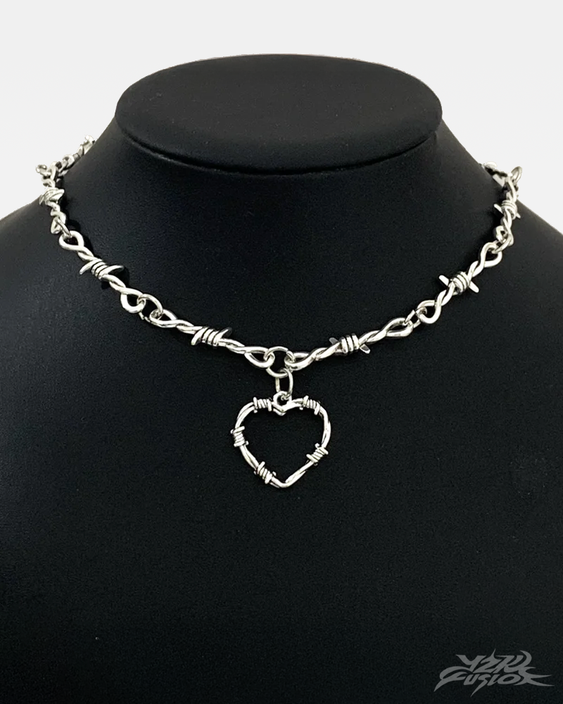 OFFSEAL Barbed Wire Heart Necklace