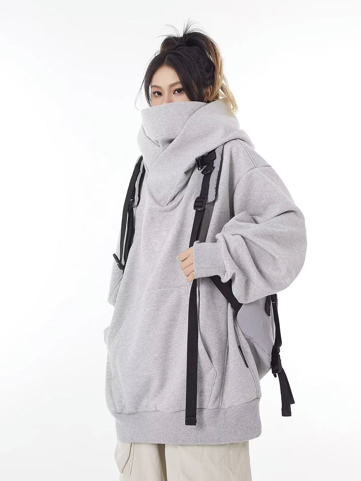 Shroud Hoodie med Høj Hals