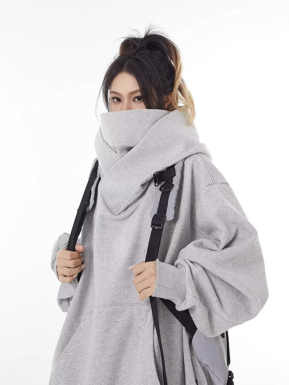 Shroud Hoodie med Høj Hals