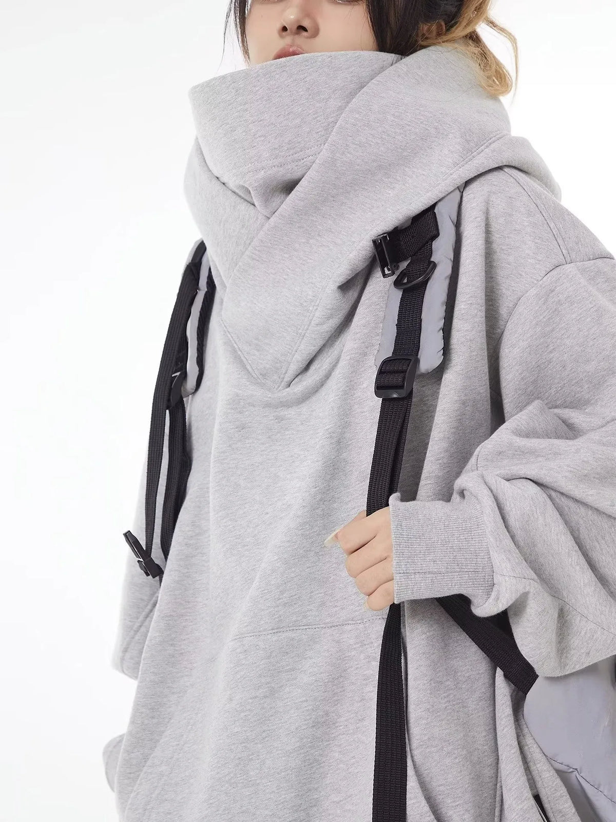 Shroud Hoodie med Høj Hals