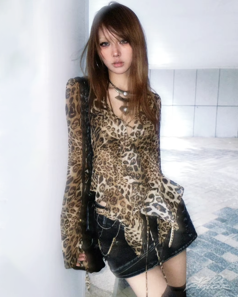 OFFSEAL Leopard Print Ruffle Blouse