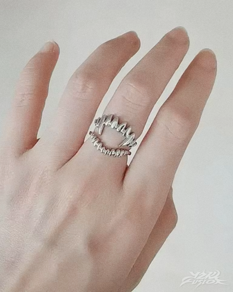 OFFSEAL Vampire Fang Ring
