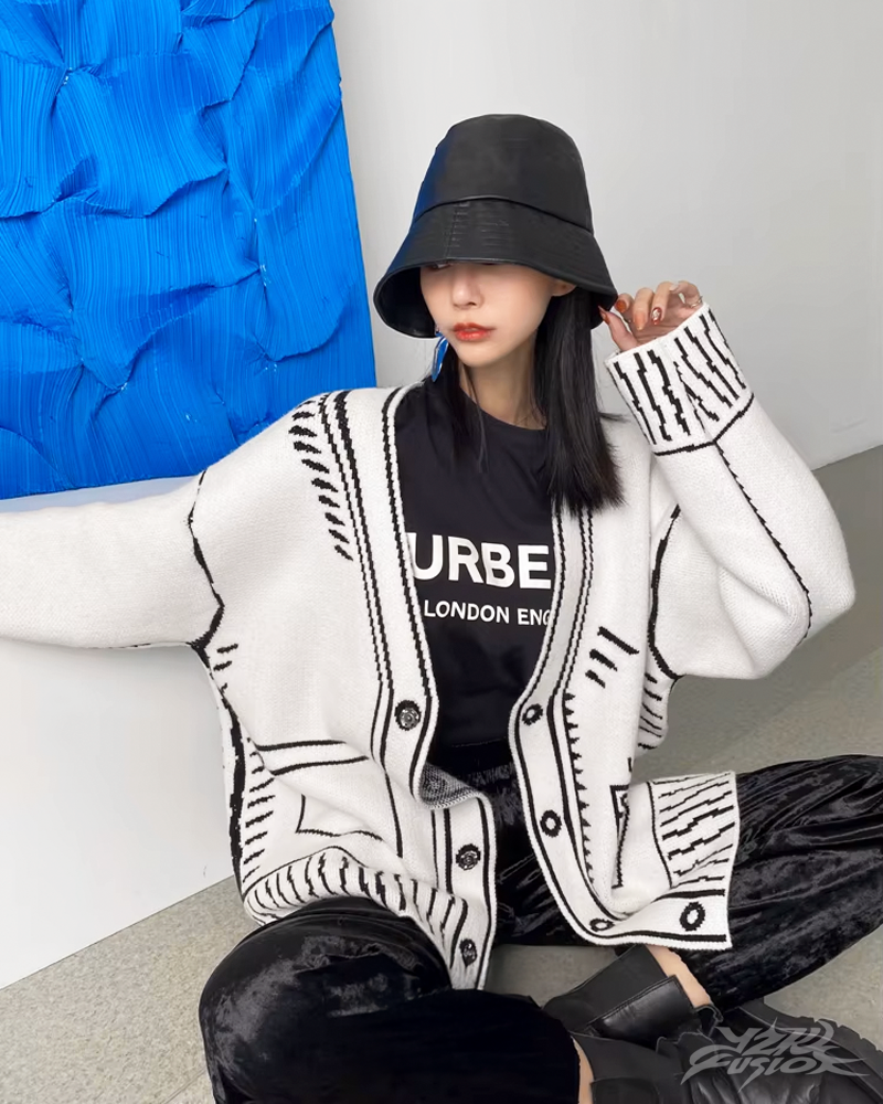 OFFSEAL Women's Graphic Cardigan