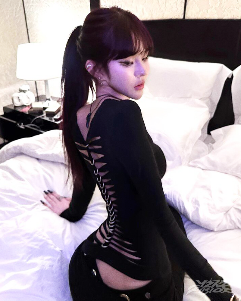 OFFSEAL Y2K Cut Out Back Top